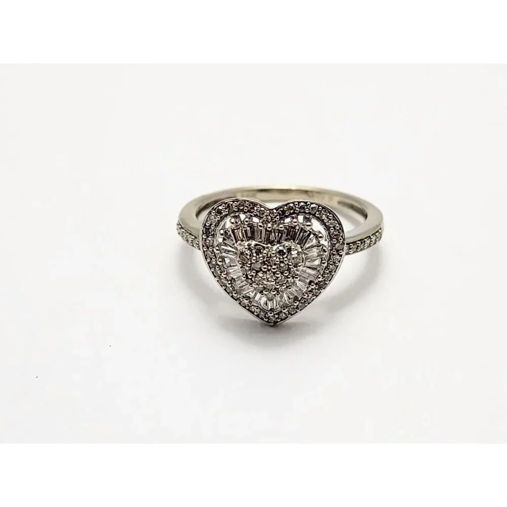 Unique 14K Karat Solid White Gold Designer Ladies Heart Diamond Ring - Size 7.25